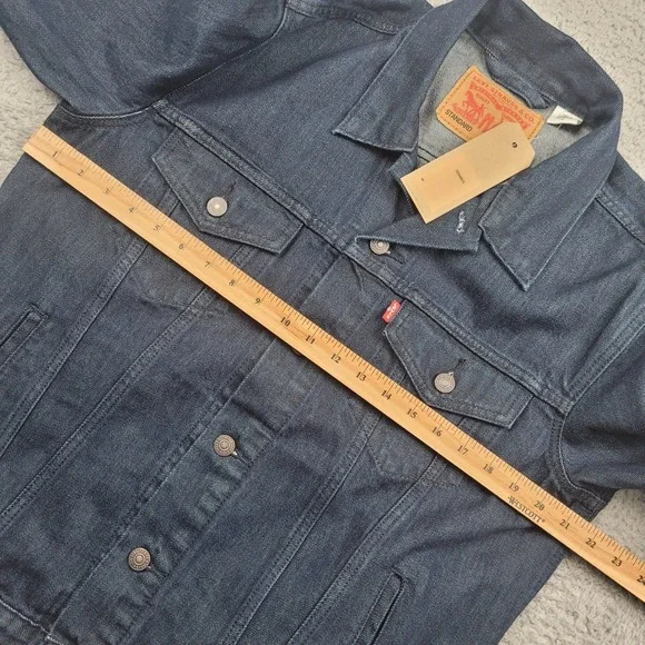 Levi Strauss & Co Standard Dark Wash Denim Trucker Jacket Men's Size M Irregular